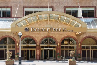 DoubleTree by Hilton Hotel Toronto Downtown