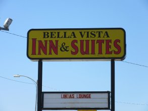 Bella Vista Inn & Suites