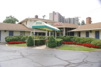 Budget Host Travelers Motel