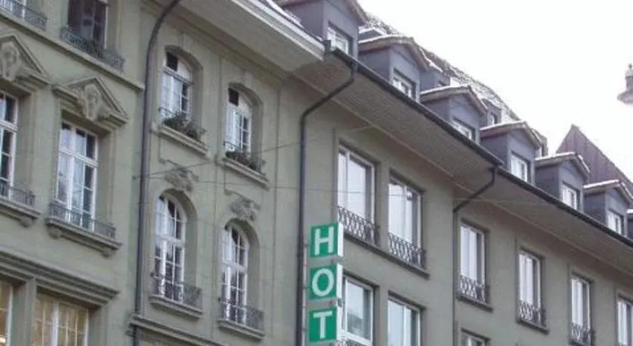 Берн отели. Швейцария берн улицы. Швейцария берн апартаменты. Отель berne. Берн отели.