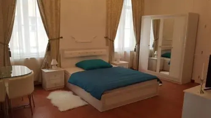 Ékszerdoboz A Budai Vár Alatt — фото 4