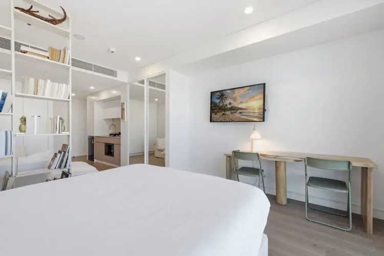 Coastal Apartment With Rooftop Pool — фото 3
