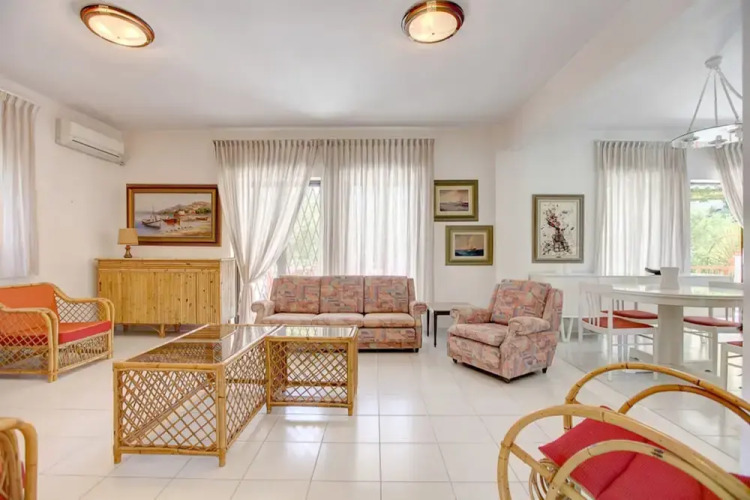 August Apt By Halu! Villas — фото 4