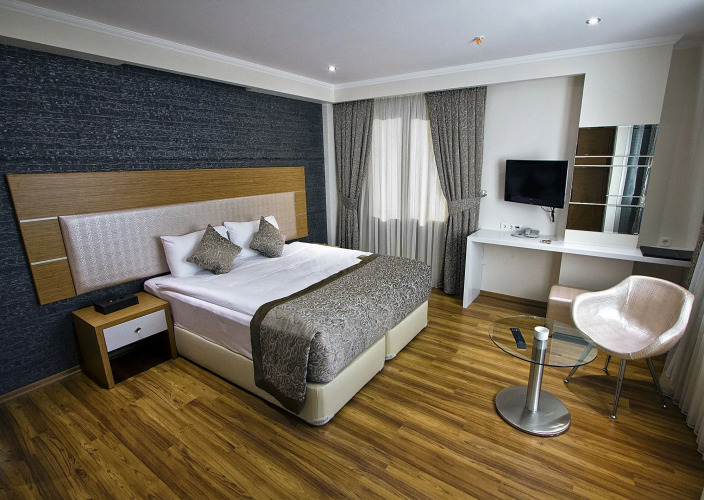 Edis Premier Hotel — фото 3