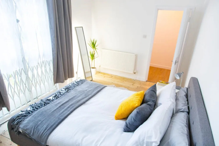 Spacious Two Bed in Hackney — фото 2