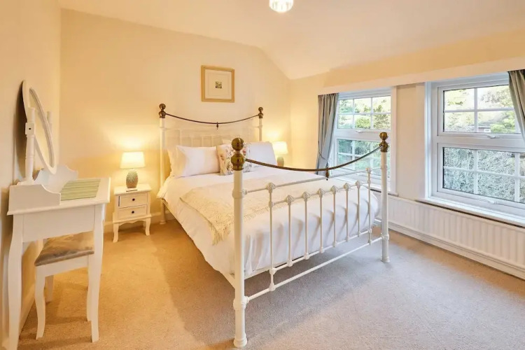 Host Stay Ailsa Cottage — фото 3