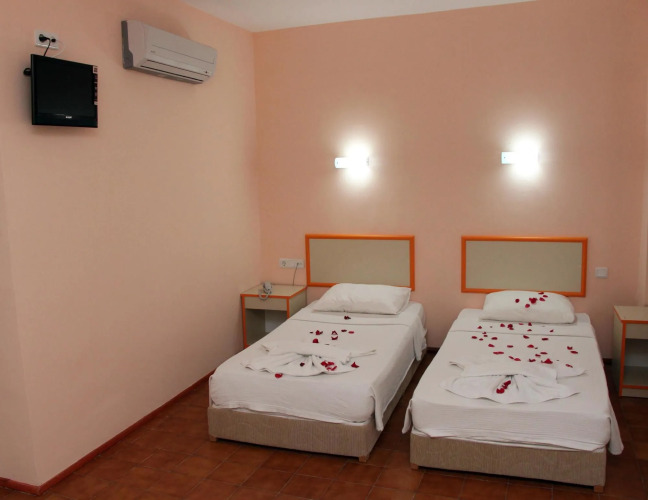 Idyros Hotel