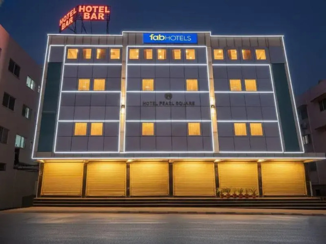 Fabhotel Pearl Square
