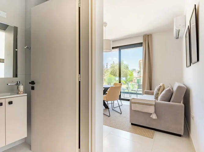 Sanders Only - Ideally Planned Studio With Balcony — фото 4