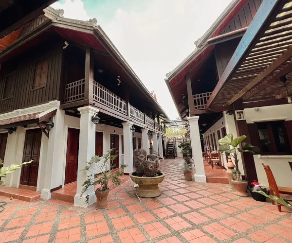 KhongKham Hotel