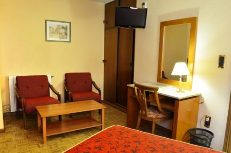Hostal Cortes — фото 2