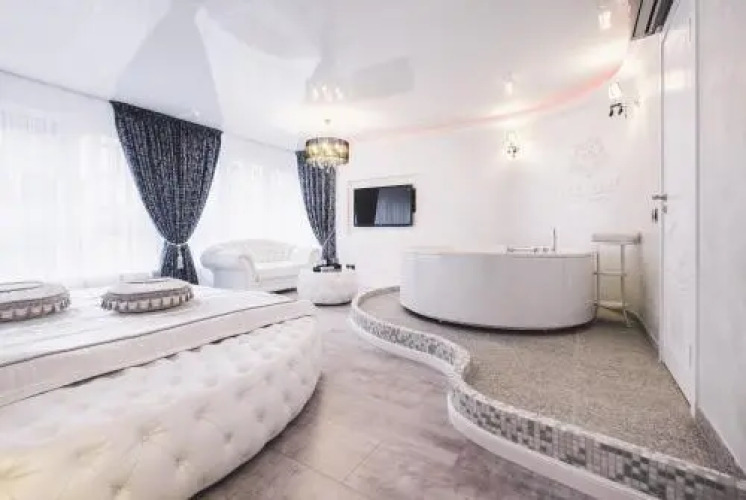Supreme Jacuzzi Apartment — фото 2