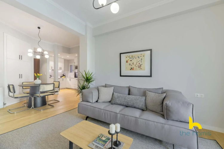 Sun-Splashed 2-BDR Corner Apartment with Hillside views! — фото 5