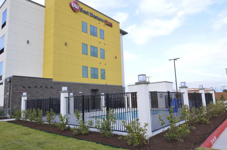 Comfort Inn & Suites Houston I-45 North - IAH