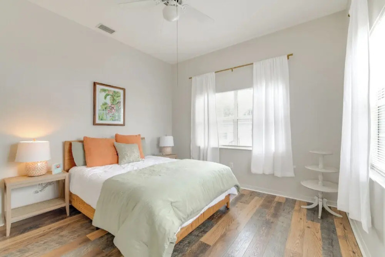 Explore Dtwn Crystal River: Walkable Duplex Unit — фото 3