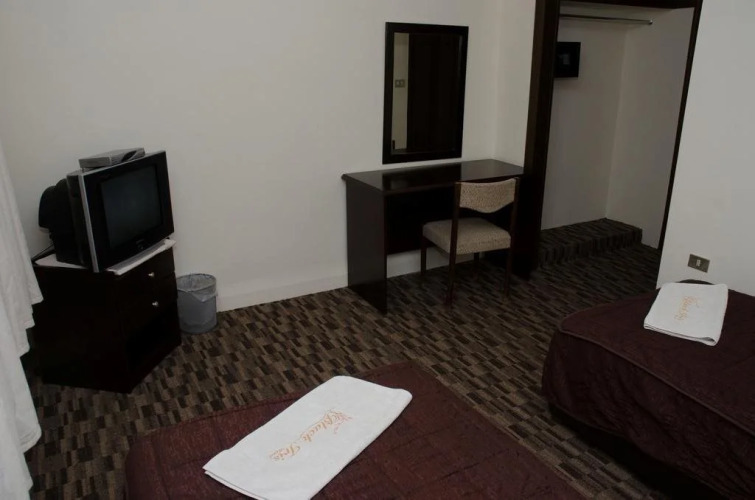 Black Iris Hotel — фото 4
