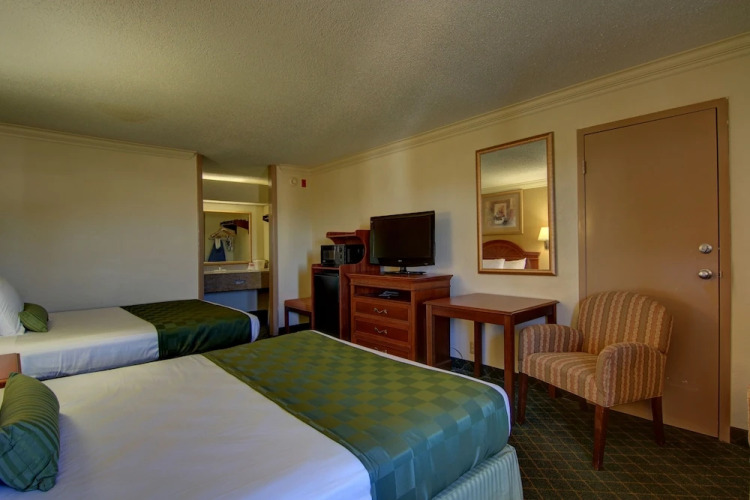 Ramada Macon — фото 3