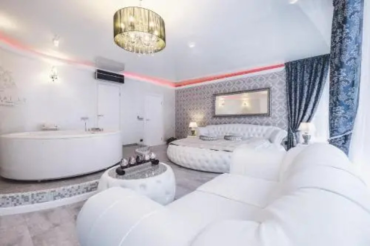 Supreme Jacuzzi Apartment — фото 4