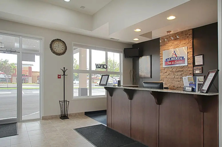Alberta Inn & Suites — фото 2