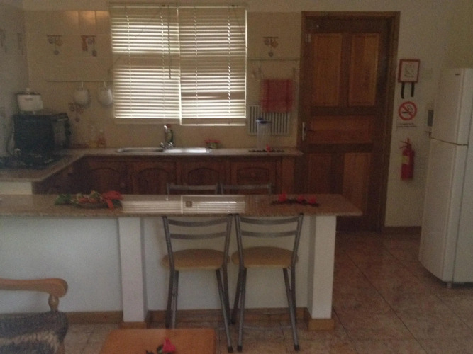 Flora's Self Catering — фото 4