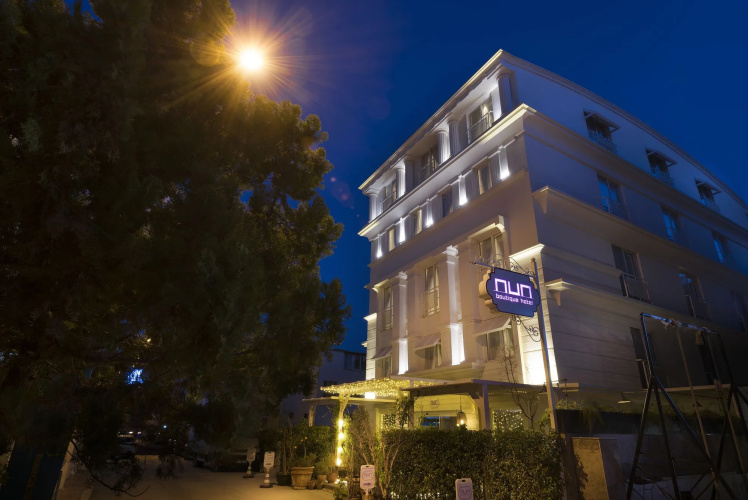 Nun Hotel Lara