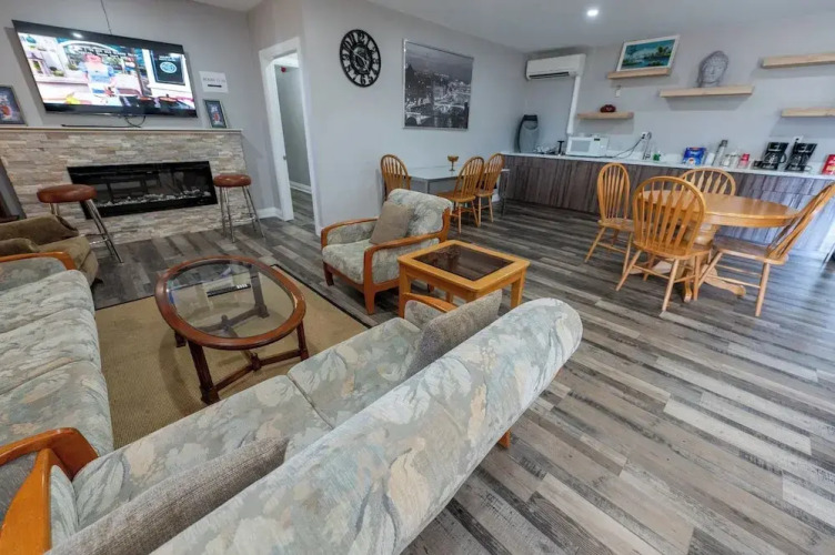 Sauble Beach Lodge — фото 2