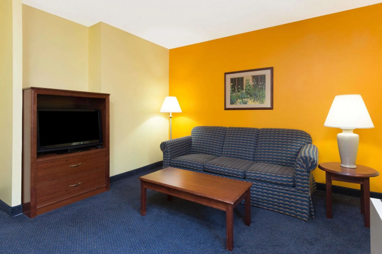 Howard Johnson Springfield — фото 4