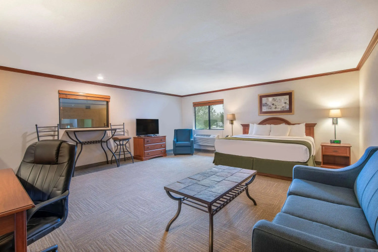 Days Inn by Wyndham Mitchell SD — фото 5