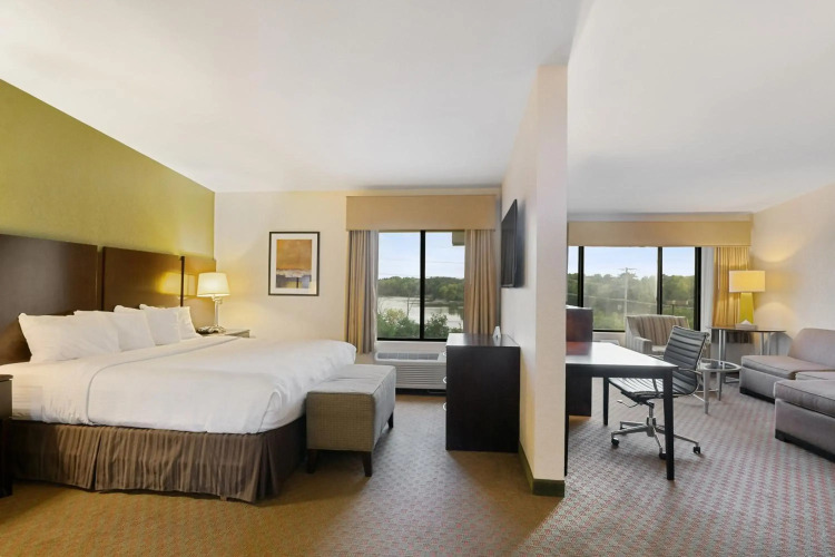 Antioch Hotel & Suites