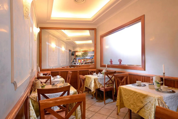 Hotel Golden