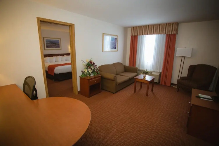 Super 8 Drayton Valley — фото 4