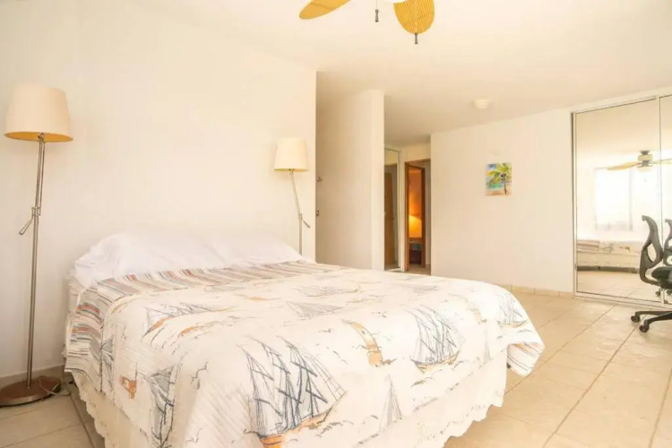 3 bdr apt with pool steps from Sandy Beach — фото 4