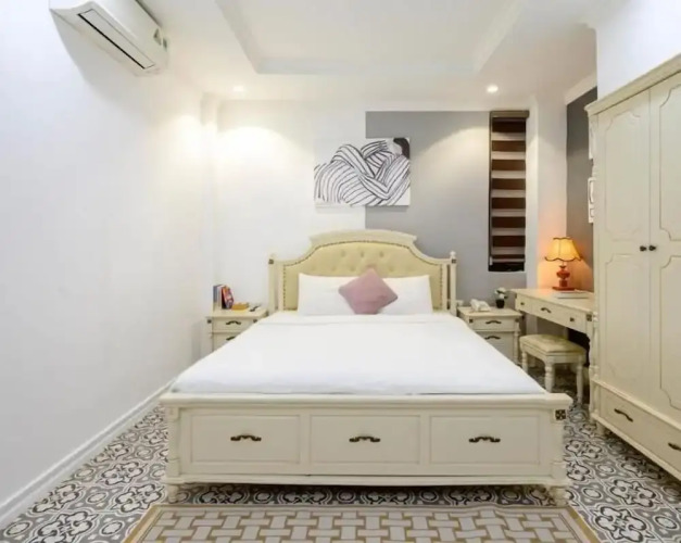 Luxe Paradise Suites Hotel Dich Vong Hau