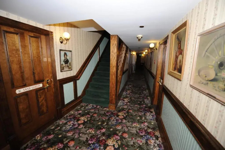 Saddleback Inn — фото 4