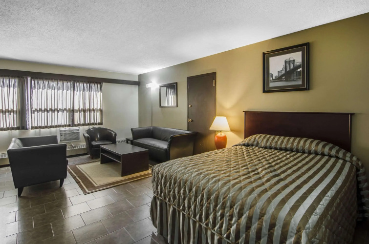 Econo Lodge — фото 2