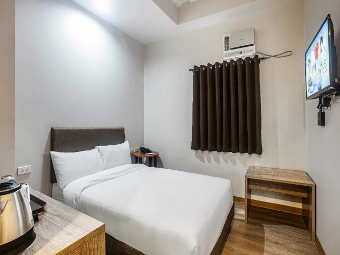 Airo Hotel by OYO Rooms