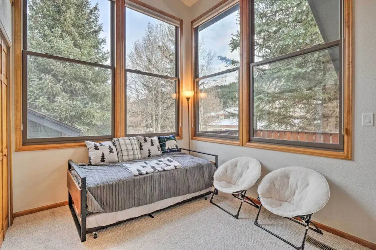 Bright Eagle-vail Escape w/ Deck + Mtn Views! — фото 3