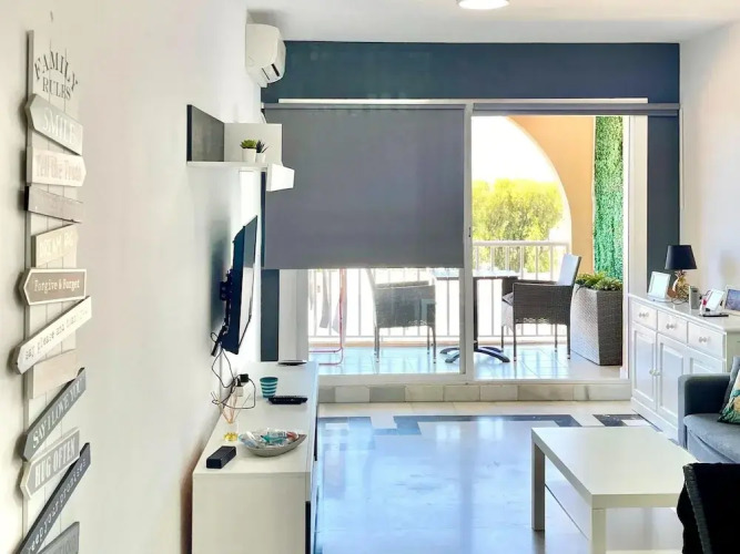 Seaside Flat With Shared Pool — фото 4
