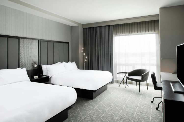 Renaissance by Marriott Boston Patriot Place Hotel