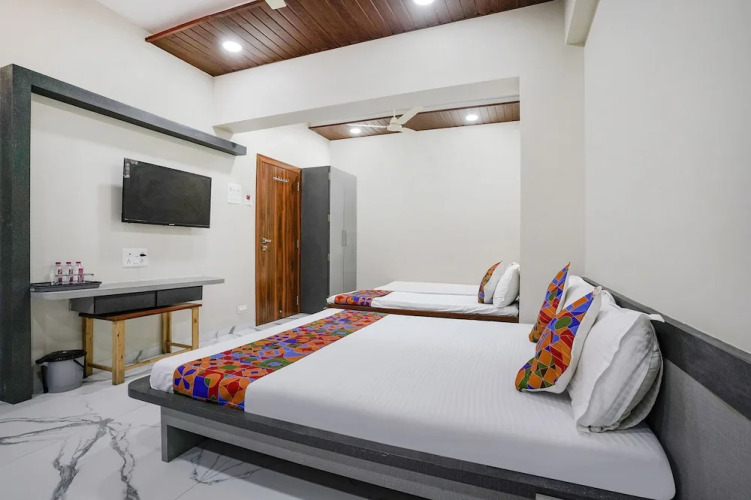 Fabhotel Priya Lodging — фото 4