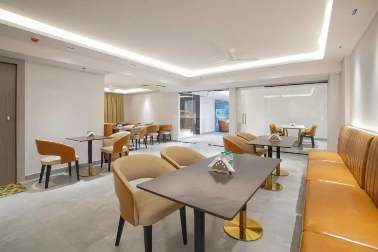 Treebo Premium Indus Crown — фото 5