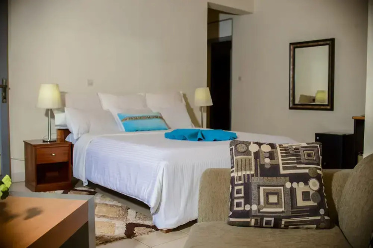 One Click Hotel