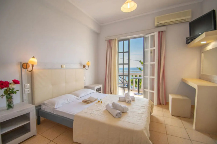Agoulos Beach Hotel — фото 4