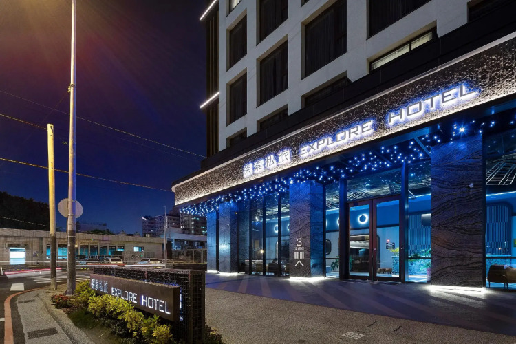 Explore Hotel