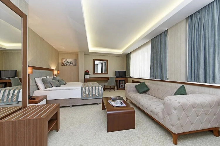 Royal Sweet Hotel