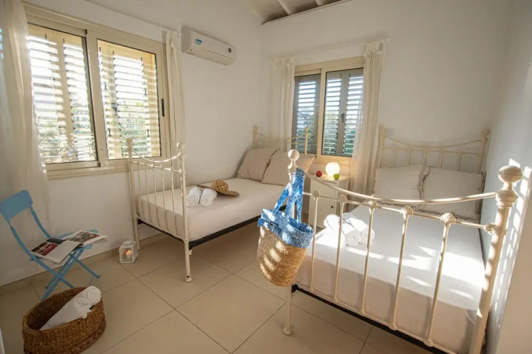 Artisan No 6 First Line Seafront villa — фото 3