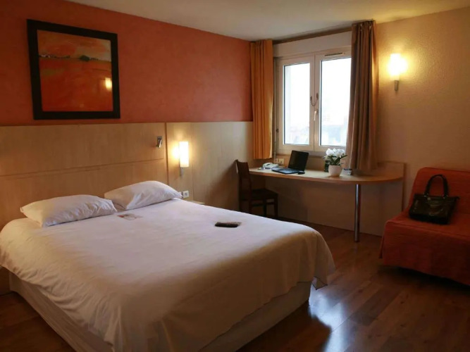 ibis Chateauroux — фото 4