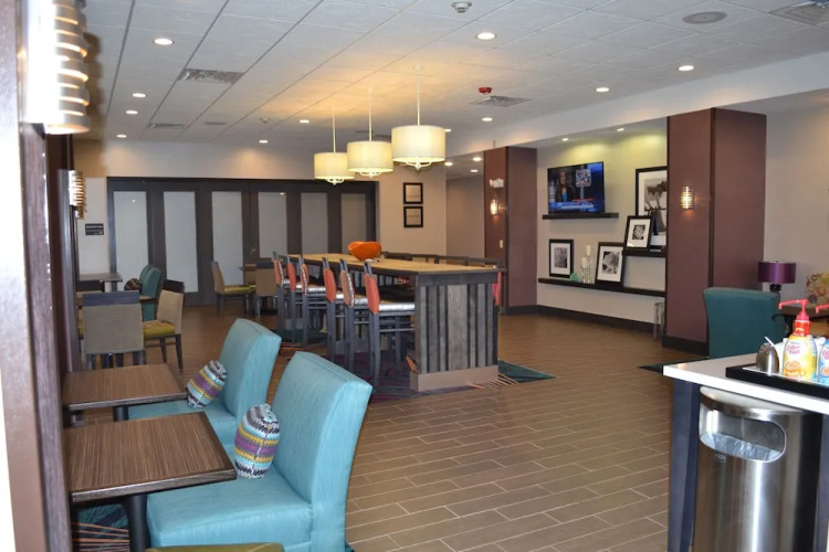 Hampton Inn Pratt — фото 4