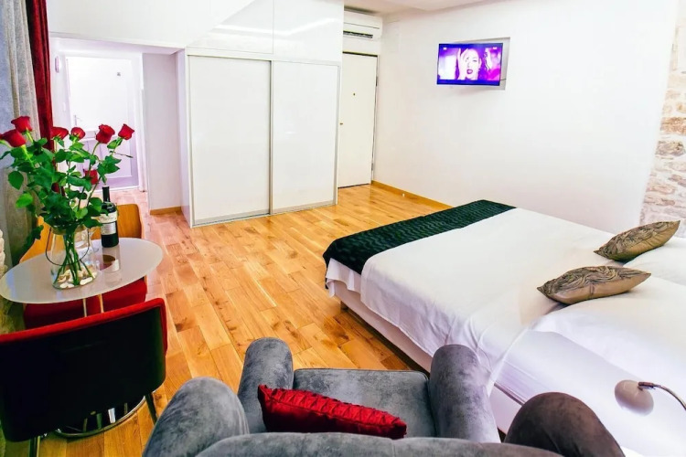Get Split Luxury Apartment — фото 2