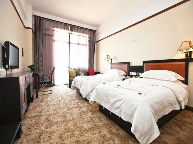 Kunming Maple Palace Hotel — фото 3